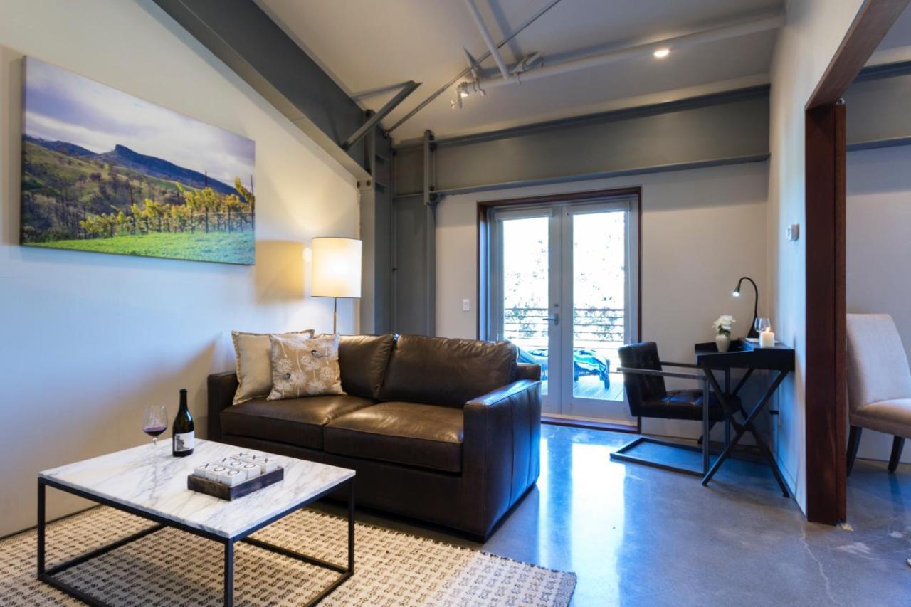 مبيت وإفطار Clearlake Oaks Bed And Barrel At Stonehouse Cellars المظهر الخارجي الصورة