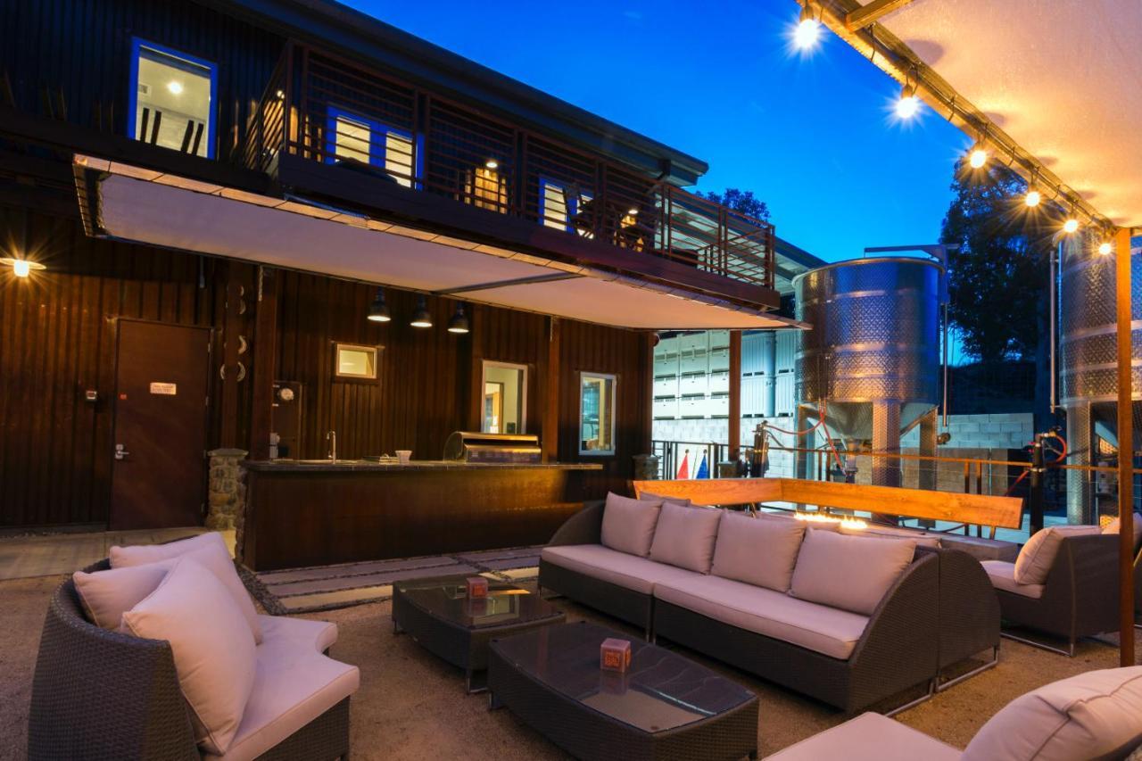 مبيت وإفطار Clearlake Oaks Bed And Barrel At Stonehouse Cellars المظهر الخارجي الصورة